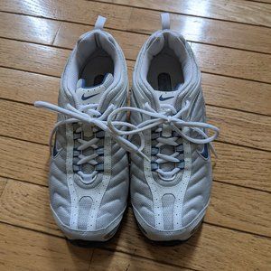 Nike Air Women's Training Sneakers Size 9